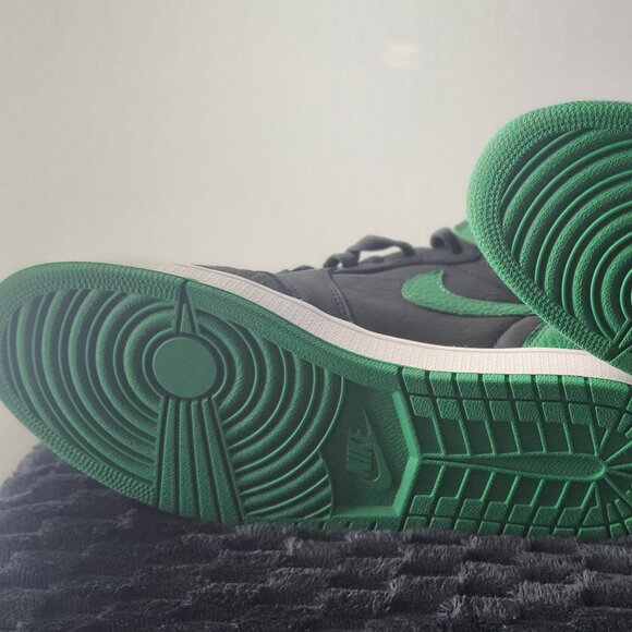 Nike Air Jordan 1 Retro High Black Pine Green-white-Gym Red 555088 030 size 11.5 main image 5